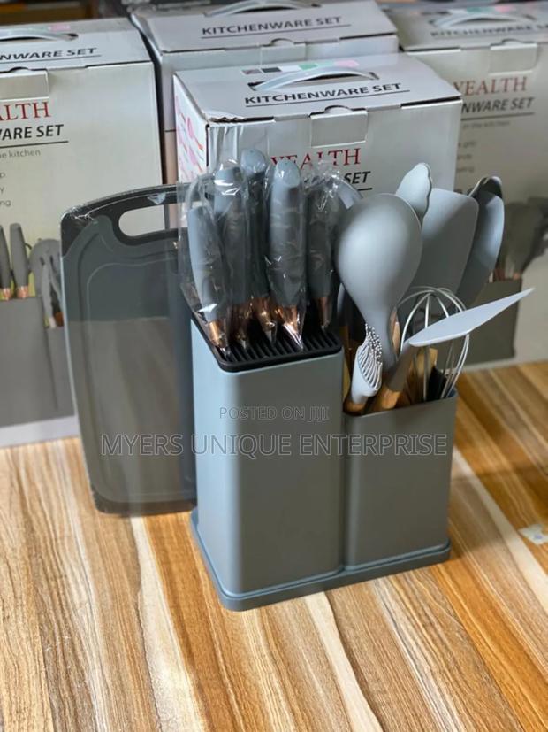 Efficient 19pcs Silicon Ladle With Chopping Board · Photo 1