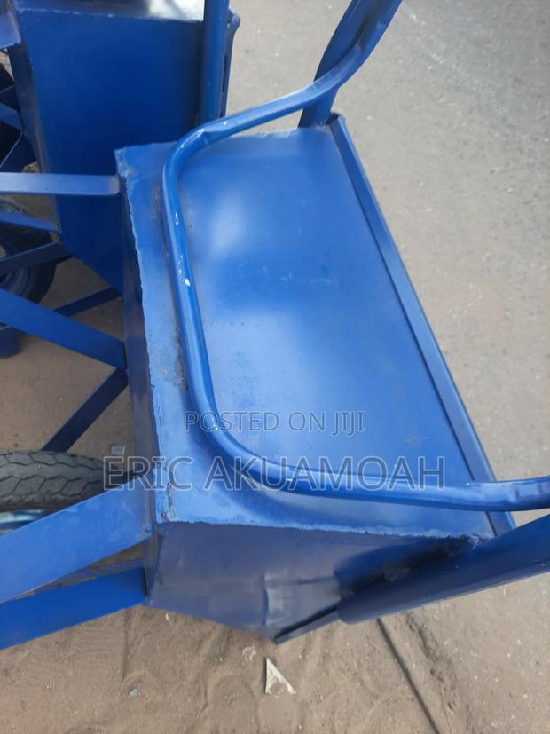 Local Wheel Barrow · Photo 3