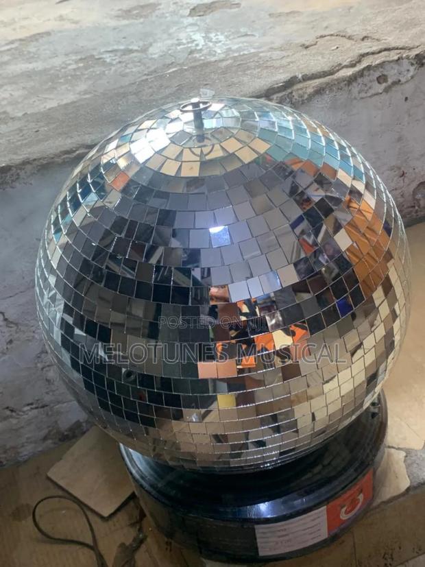 Mirror Disco Ball 40×40 《Silver》 · Photo 1