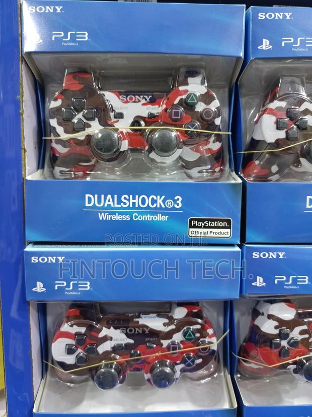 Sony Playstation Dualshock 4 Wireless Game Controller · Photo 3