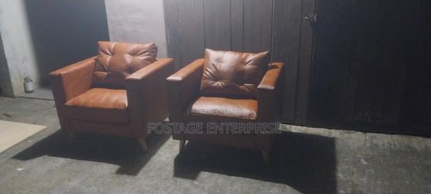 2 Set Single Sofa · Photo 2