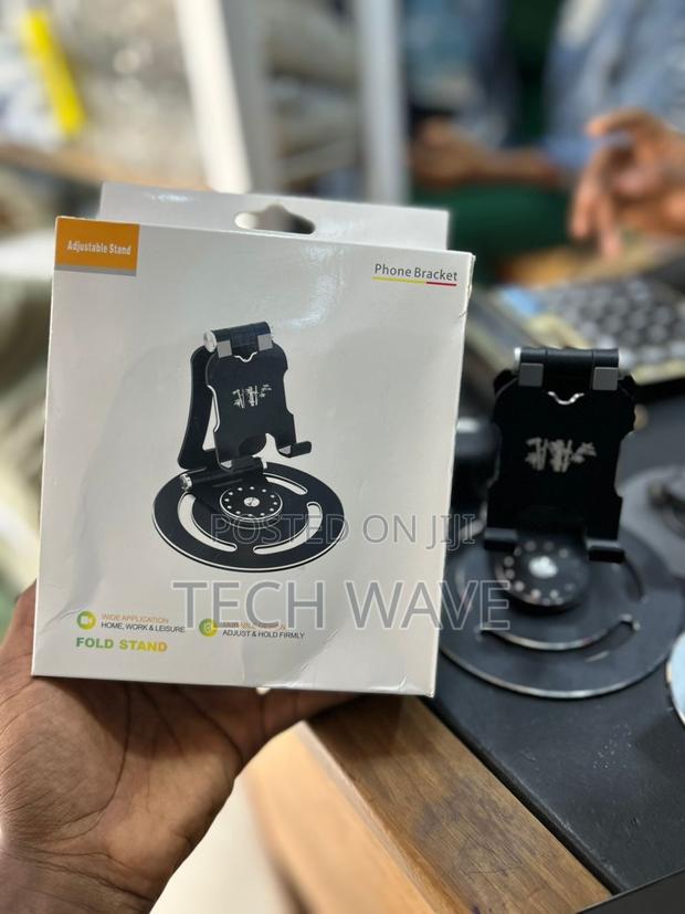 Rotating Adjustable Metallic Phone Stand · Photo 1