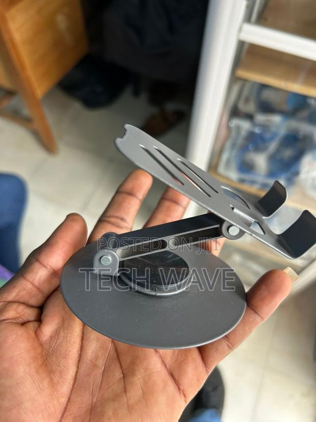 Desktop Phone Stand · Photo 4