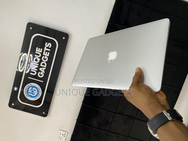 Laptop Apple MacBook Air 2017 8GB Intel Core I5 SSD 128GB · Photo 3
