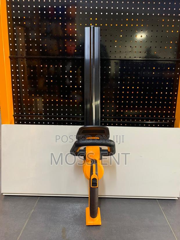 Cordless Hedge Trimmer 20v - C2 - Chtli20018 · Photo 2