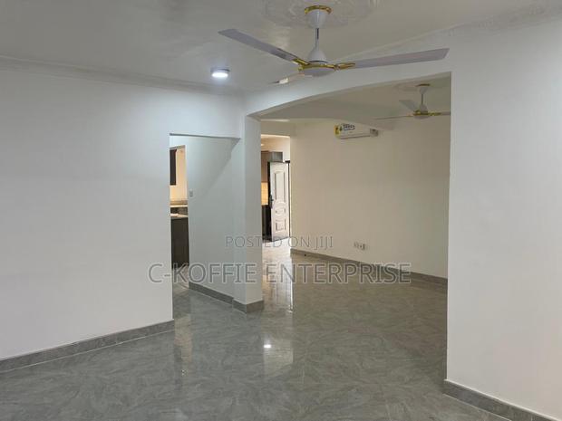 3bdrm Apartment in Tsano, Tesano for rent
