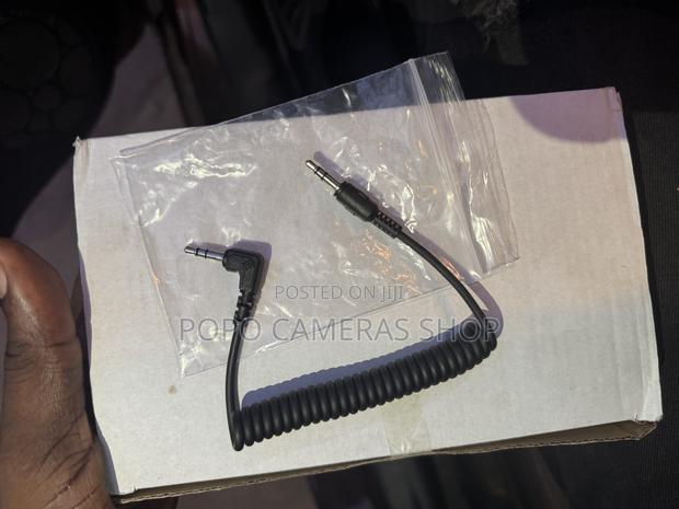 3.5mm TRS to TRS Microphone Cord · Photo 2