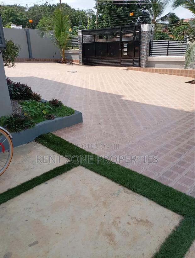 2bdrm Apartment in Rent Zone Properties, Ofankor for rent · Photo 1