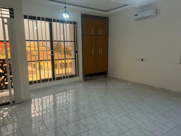 4bdrm House in Bronko Housing, Baatsona Total for rent · Photo 5