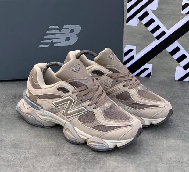 New Balance 9060 All Brown · Photo 1