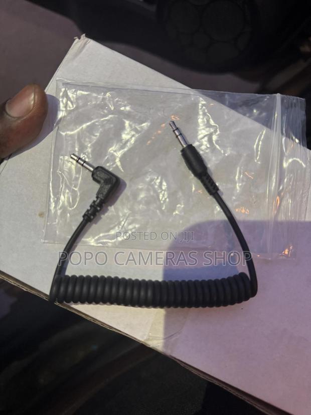 3.5mm TRS to TRS Microphone Cord · Photo 1
