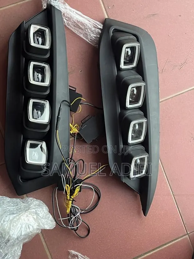 Honda Civic 2016 to 2018 LED Foglight Cover Complete. · Photo 1