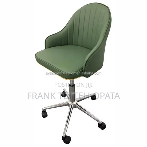 Swivel Makeup Chair · Photo 1