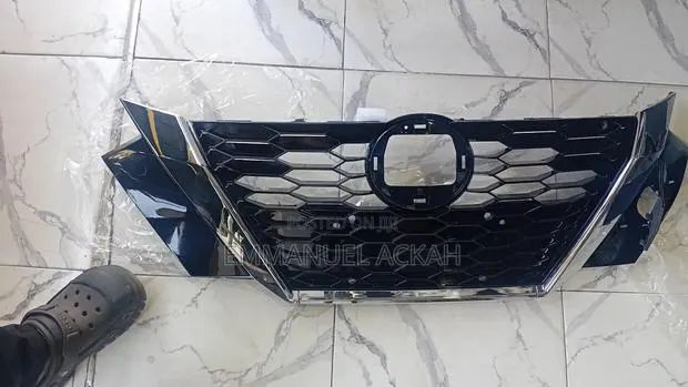 Nissan Sentra 2020 - 2024 Front Grill · Photo 1