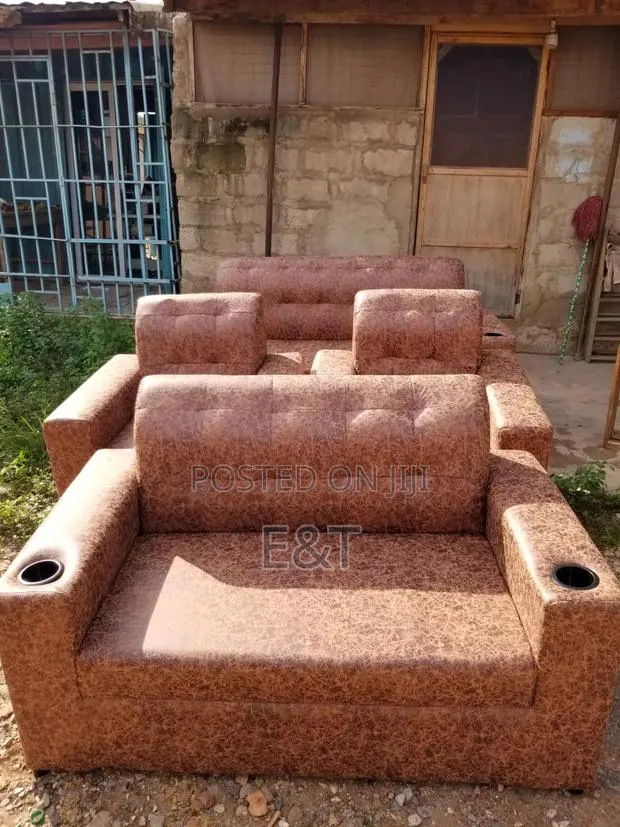 Nice U TV Sofa Set · Photo 1