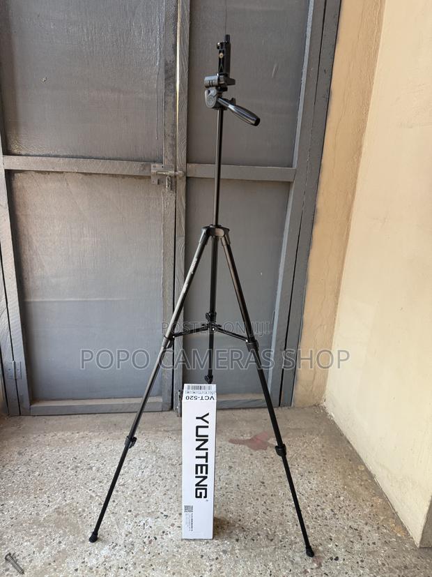 Yunteng VCT 520 Tripod + Phone Holder · Photo 2