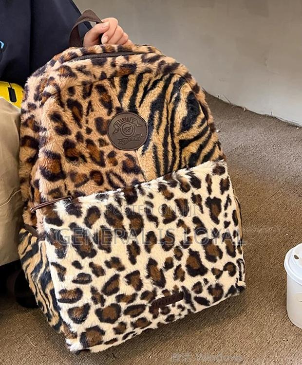 Backpack Tiger Color · Photo 1