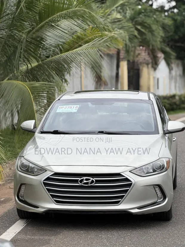 Hyundai Elantra Limited 2018 Gold · Photo 1