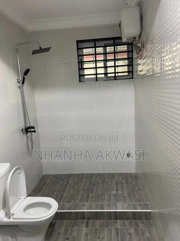 4bdrm Apartment in Community 20, Tema Metropolitan for rent · Photo 2