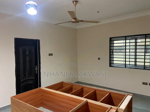 4bdrm Apartment in Community 20, Tema Metropolitan for rent · Photo 5