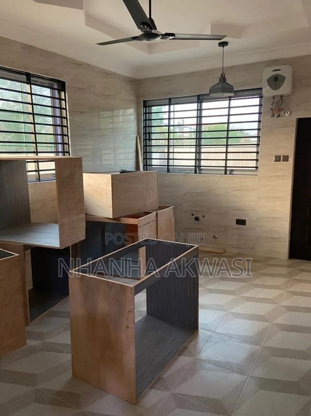 4bdrm Apartment in Community 20, Tema Metropolitan for rent · Photo 7