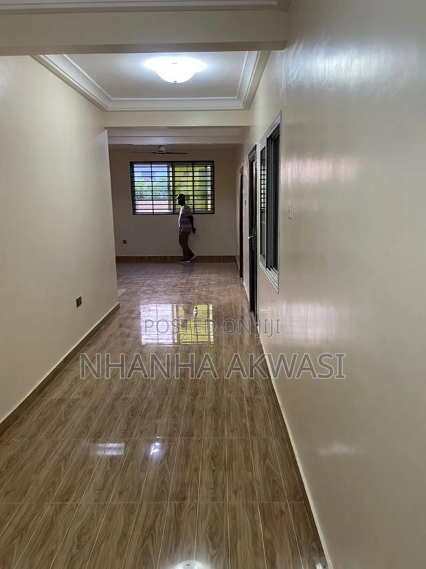 4bdrm Apartment in Community 20, Tema Metropolitan for rent · Photo 8