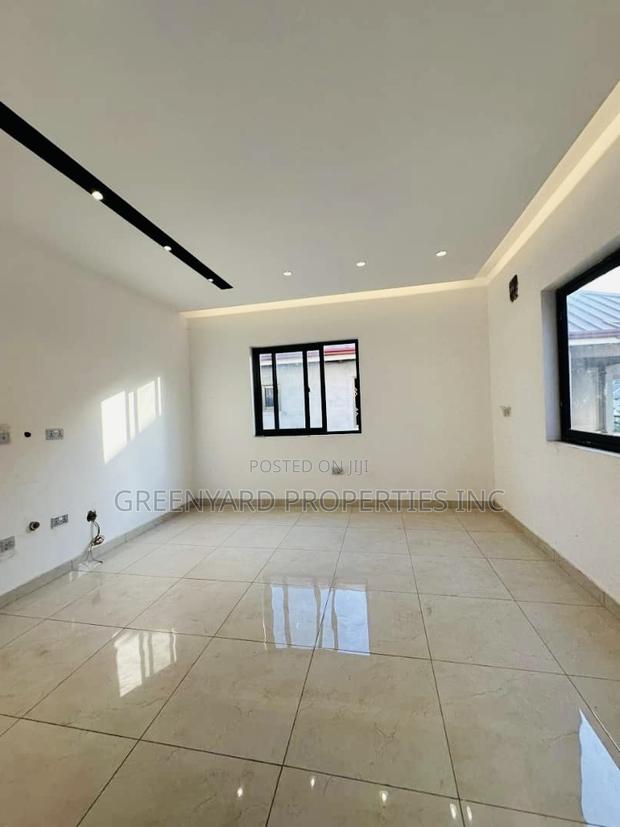 3bdrm House in Botwe for sale · Photo 5