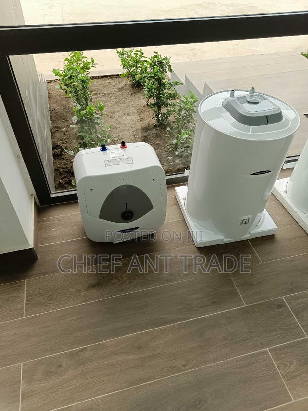 Water Heater. 80 Liters. Ariston · Photo 1