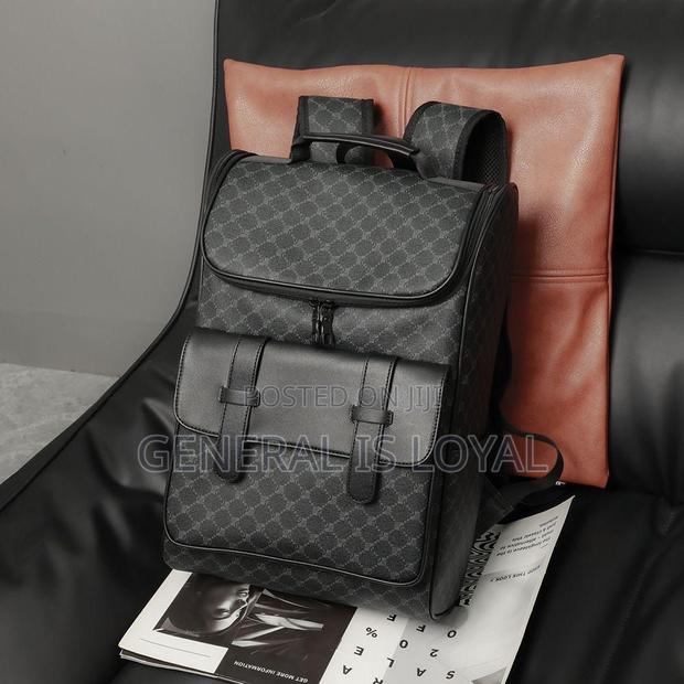 Genuine Backpack · Photo 1