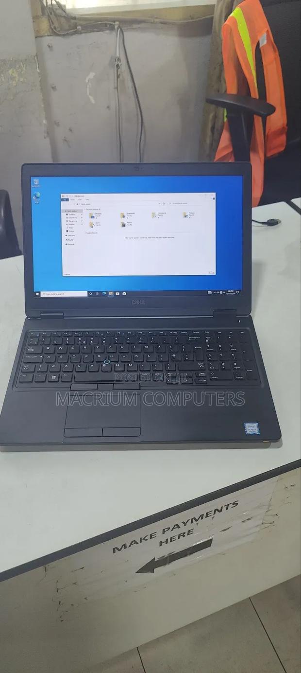 Laptop Dell Latitude 5590 8GB Intel Core I5 SSD 256GB · Photo 2