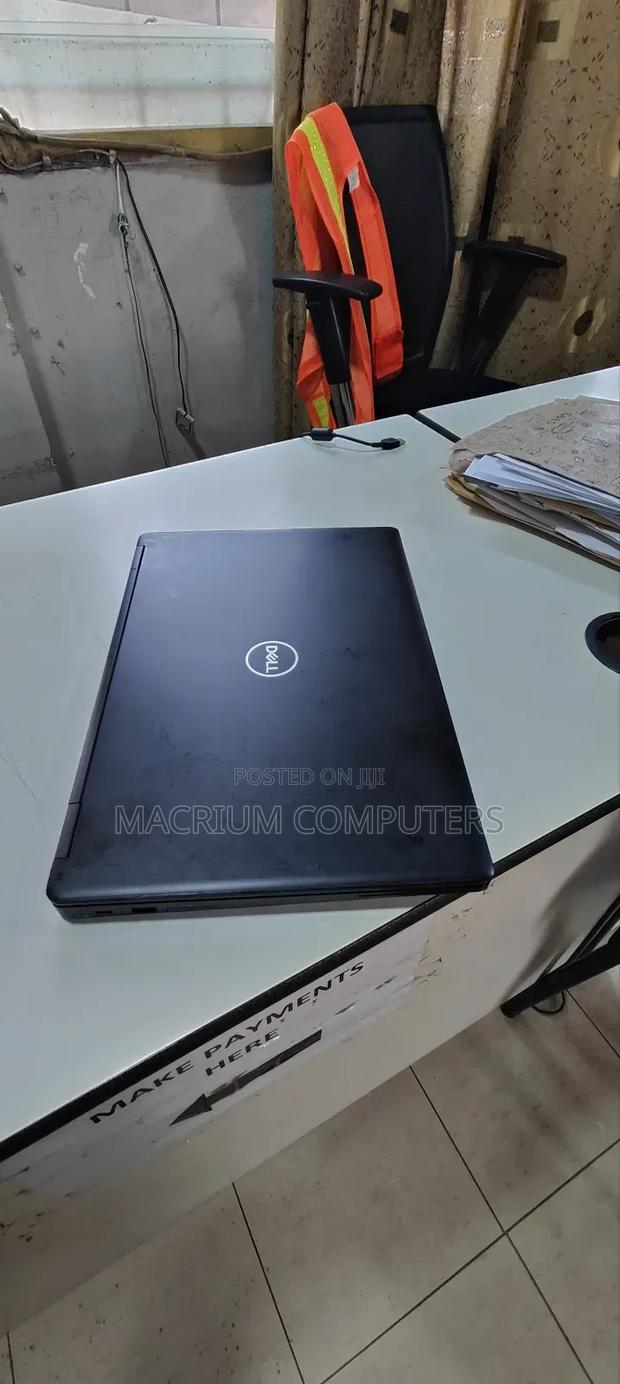 Laptop Dell Latitude 5590 8GB Intel Core I5 SSD 256GB · Photo 4