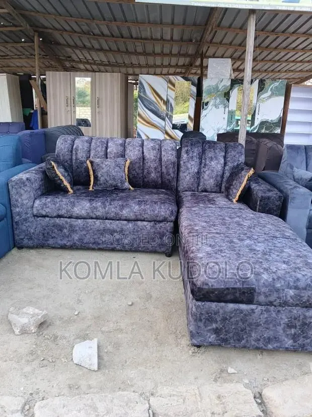 L-Ship Sofa · Photo 1