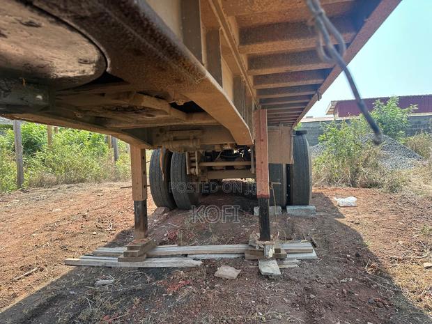 Semi Trailer Bucket- 40 Cubic Yard · Photo 5