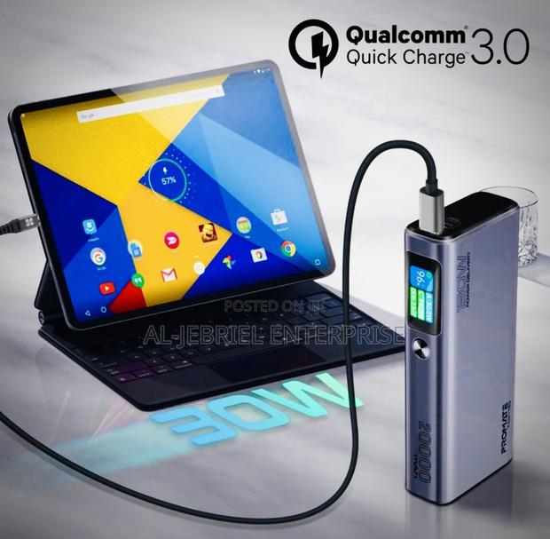 Multi Device Charging Titan 130watts Promate Powerbank · Photo 3