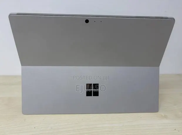 Laptop Microsoft Surface Pro 5 8GB Intel Core i5 SSD 256GB · Photo 1
