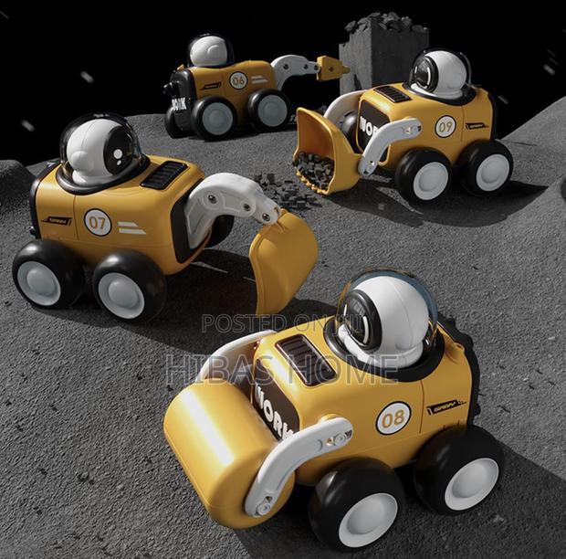 Whistle Press Car Astronaut Toy Push Car · Photo 5