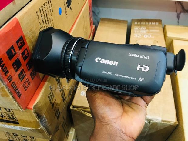 Canon Legria Hf G25: Your All-in-One Video Solution · Photo 1