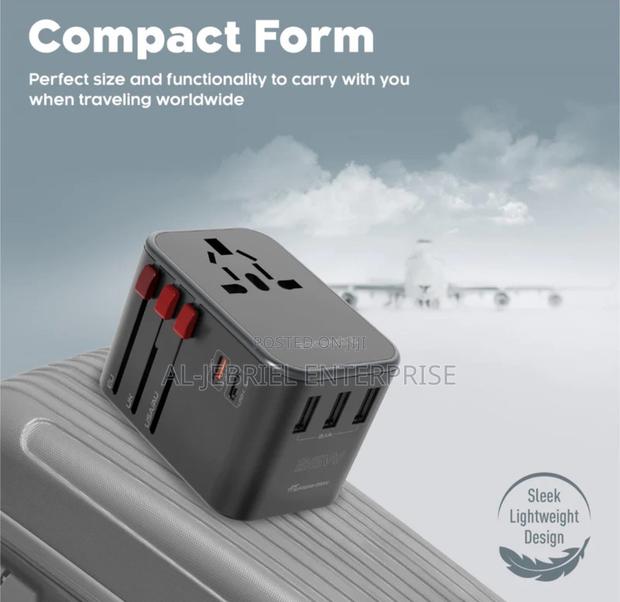 SIMULTANEOUS CHARGING PROMATE 36 Watts Travel Adapter · Photo 2
