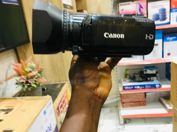 Canon Legria HF S21E: Your Creative Vision, Captured · Photo 1