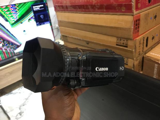 Canon Legria HF S21E: Your Story, Your Way · Photo 1