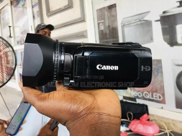 Quality Canon LEGRIA HFS21 High Definition Digital Camcorder · Photo 1