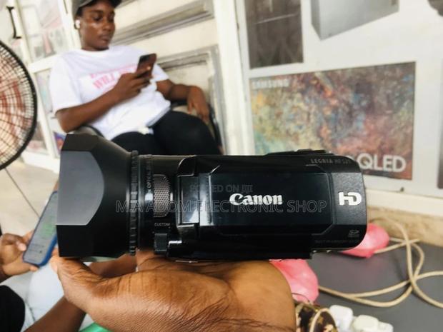 Original Canon LEGRIA HF S21 Digital Camcorder. · Photo 1