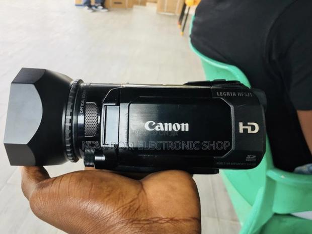 Authentic Canon LEGRIA HF S21 Flash Memory PAL Camcorder · Photo 1