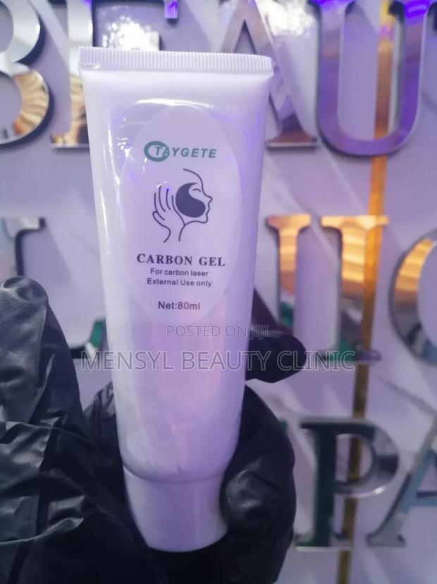 Cabon Laser Peel Gel , Hollywood Peel · Photo 3