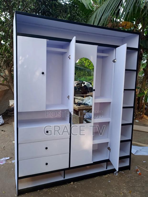 Quality Wardrobe · Photo 2