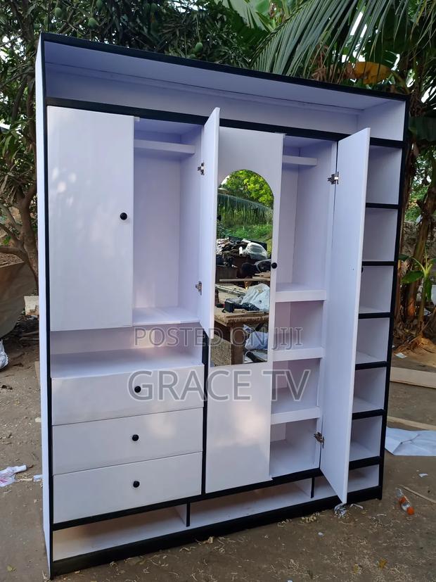 Quality Wardrobe · Photo 3