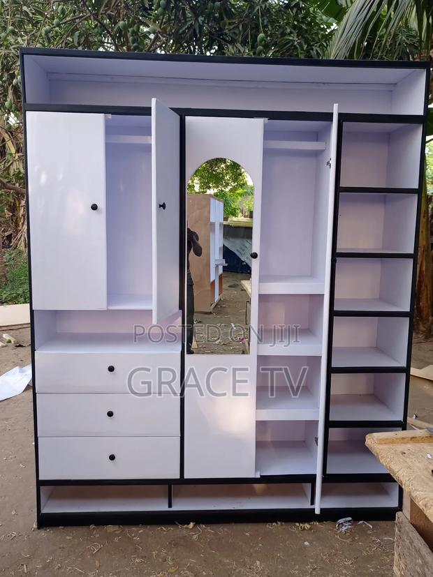Quality Wardrobe · Photo 4