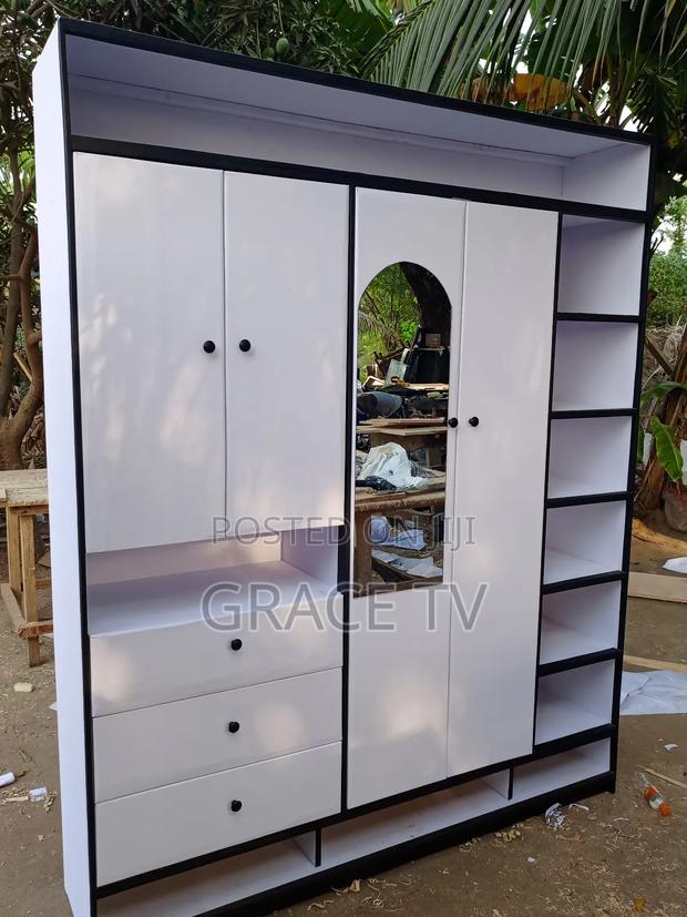 Quality Wardrobe · Photo 5