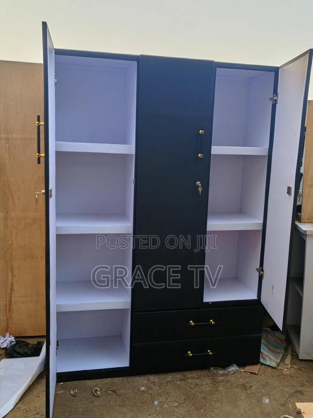 Quality Wardrobe · Photo 2