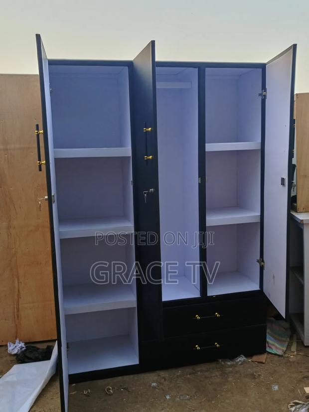 Quality Wardrobe · Photo 3
